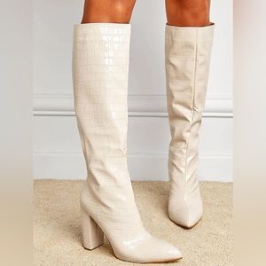 Knee High Croc Printed Tan Boots Size 8